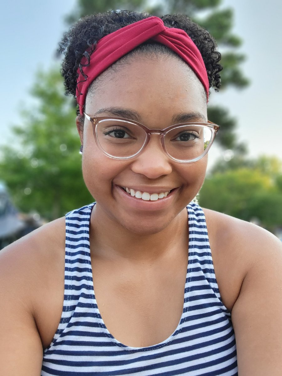 Hey, y'all! I'm late, but better late than never! My name is Sondrica, and I'm a 4th year PhD candidate. You can find me #InMyElement @uncchemistry. My set is bioanalytical chemistry! #BlackinAnalytical #BlackinChem #BlackinChemRollCall #BlackinChemAcademia
