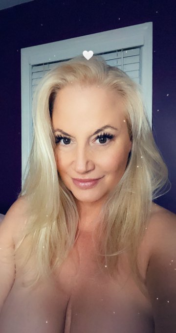 New pics just posted on OF!! And videos!  Go to https://t.co/OuxYP0dcJQ NOW!! https://t.co/WkB0AwtkY