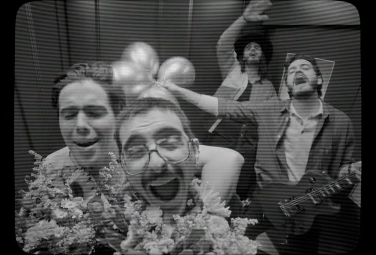 moratiswell's tweet image. RT POR MORAT
#KCAMexico #Morat #JoaquinBondoni #JulioPeña #SusanaCala #KarolSevilla #AuronPlay #BiaUnMundoAIReves