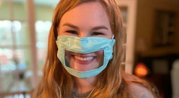 #backtoschool (parte 2) 
#Mascherine 
1. #chirurgiche per prof e studenti, fornite dalle scuole
2. Indossate sempre, fatto salvo per svolgimento attività sportive o per patologie incompatibili
3. In arrivo quelle trasparenti in classi con alunni non udenti per favorire inclusione