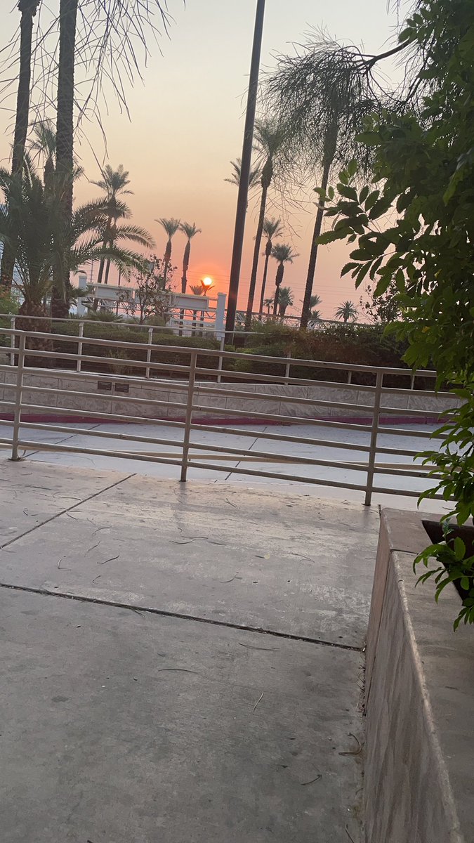 anticommunityx's tweet image. #las #vegas god #la god #