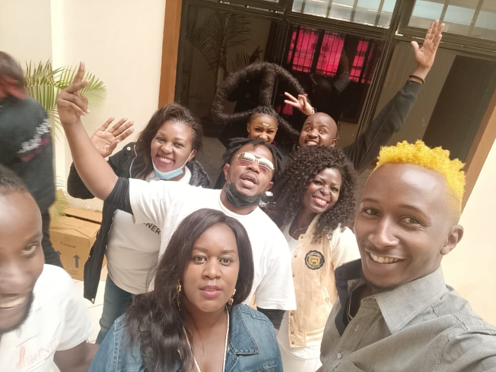 JaneAliceAchie1's tweet photo. @SeriesTakeover
#MtKenyaTakeoverSeries
Improving Salon Standards in Embu Meru Nanyuki &amp; Nyeri with
@KajejeLtd using #VITALEPRO  
#hairweare
#1dayinEmbu
#1daywithTrinityparlour
#1dayinMeru
#1daywithPincyhairstudio
#1dayinNanyuki
#1daywithFabulassalon 
#Nyerimasterclass https://t.co/AmO0BJGTFN