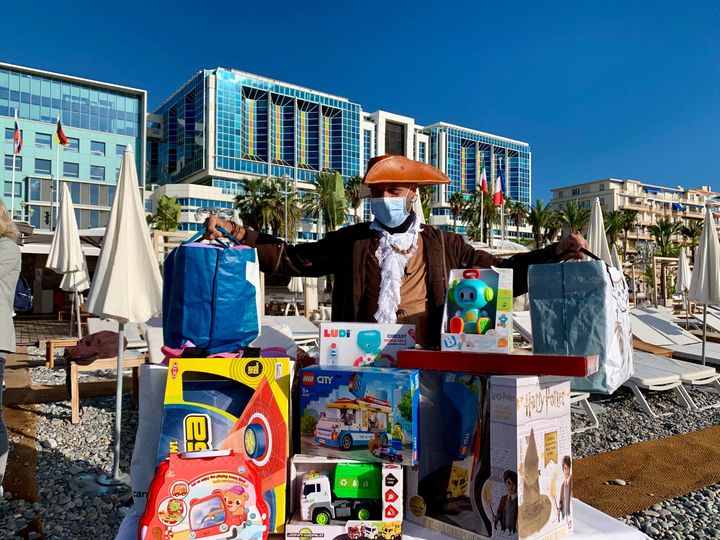 Riviera Ports ⚓️ (@rivieraports) on Twitter photo Le périple #voilesblanchesbettimask2021 est lancé !
Le #Pirateblanc a déposé son coffre a jouets au #portdenice⚓️et dans les capitaineries des #alpesmaritimes pour les distribuer en septembre aux enfants hospitalisés <a href="/FLenval/">Fondation Lenval</a> <a href="/VilledeNice/">Ville de Nice</a> <a href="/bernstephane/">Stéphane Bern</a>
⛵️bit.ly/2VUiDN1 Le périple #voilesblanchesbettimask2021 est lancé !
Le #Pirateblanc a déposé son coffre a jouets au #portdenice⚓️et dans les capitaineries des #alpesmaritimes pour les distribuer en septembre aux enfants hospitalisés <a href="/FLenval/">Fondation Lenval</a> <a href="/VilledeNice/">Ville de Nice</a> <a href="/bernstephane/">Stéphane Bern</a>
⛵️bit.ly/2VUiDN1