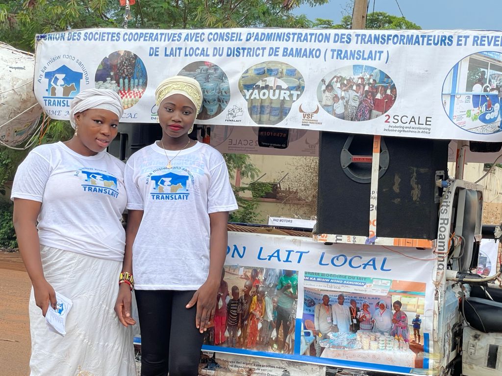 SCALE_2's tweet photo. Au #Mali, d’après une croyance locale, la consommation du lait frais en saison hivernale peut donner le #paludisme.
Pour enlever tout doute à ce sujet, notre partenaire #Translait a organisé une campagne de sensibilisation sur les bienfaits de la consommation du #lait local. https://t.co/aM8YPzxpUe