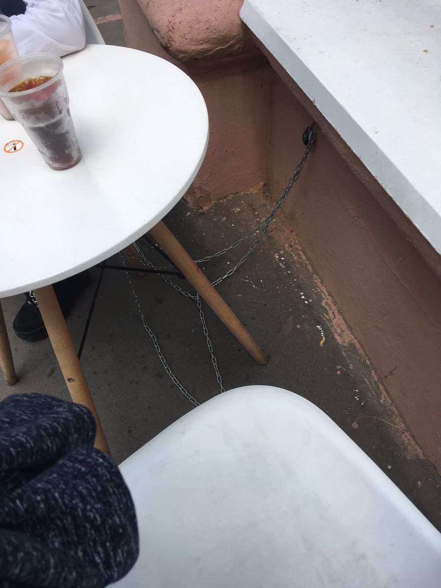 bugaga84's tweet image. Как говорится в России безопасно и не воруют