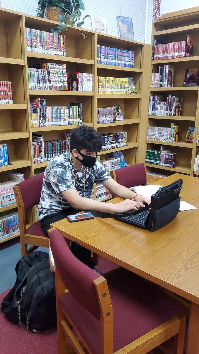 Early morning study session at the library.  Our students are dedicated to their success. #BOWUP #THEDISTRICT #YISDreads