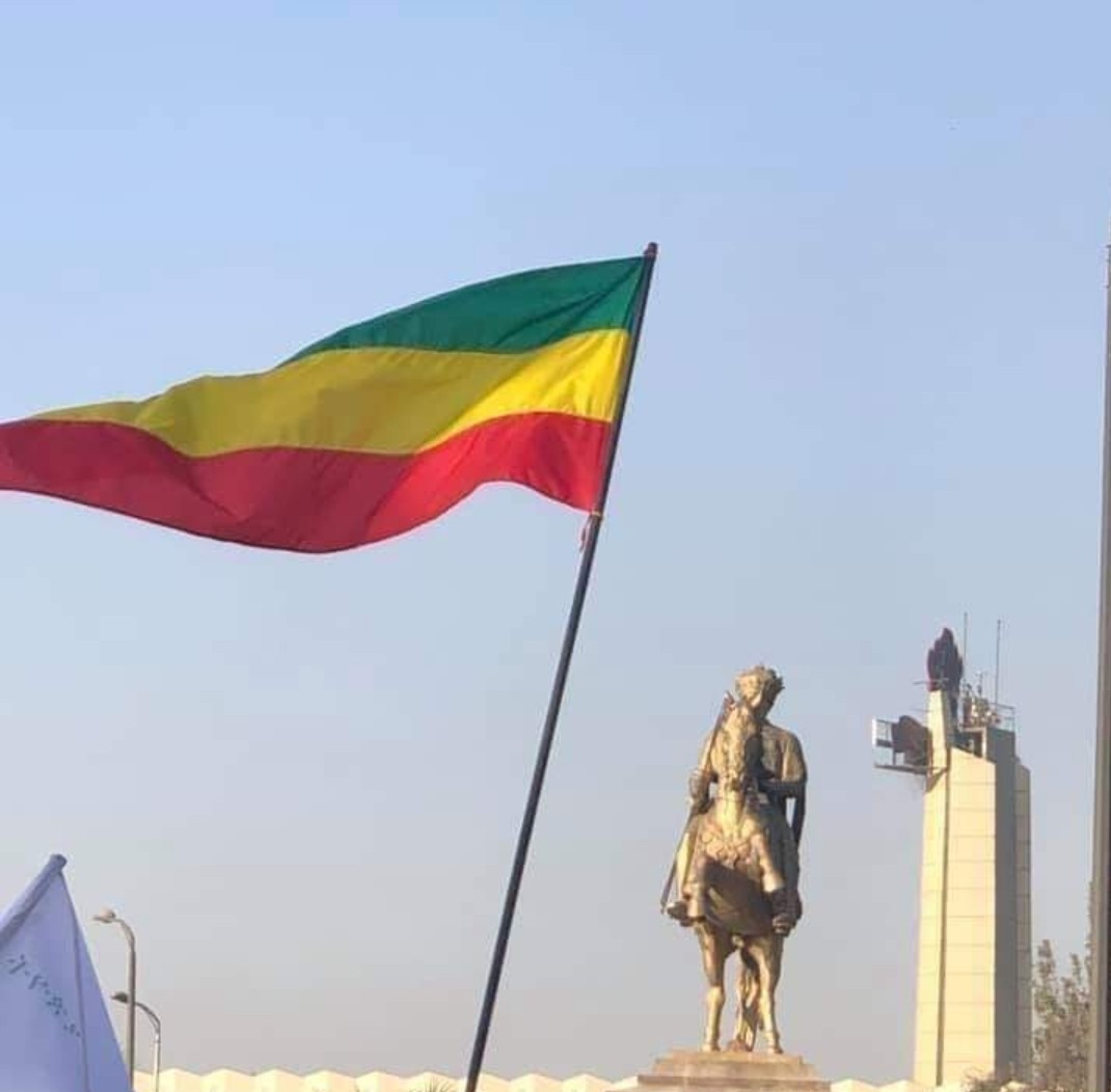 LvoeSelam's tweet photo. ምሊኒክ ዛሬም ንጉስ ነው
መልካም ልደት 🎂 💚💛❤️ https://t.co/w4xngE2ddP