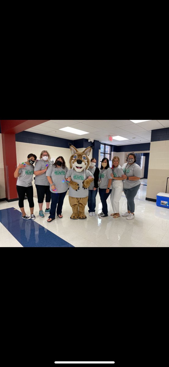 3rd and 4th grade ready to rock a new school year!  #NISDMeadowVillage #NISDReunited #MVEReunited