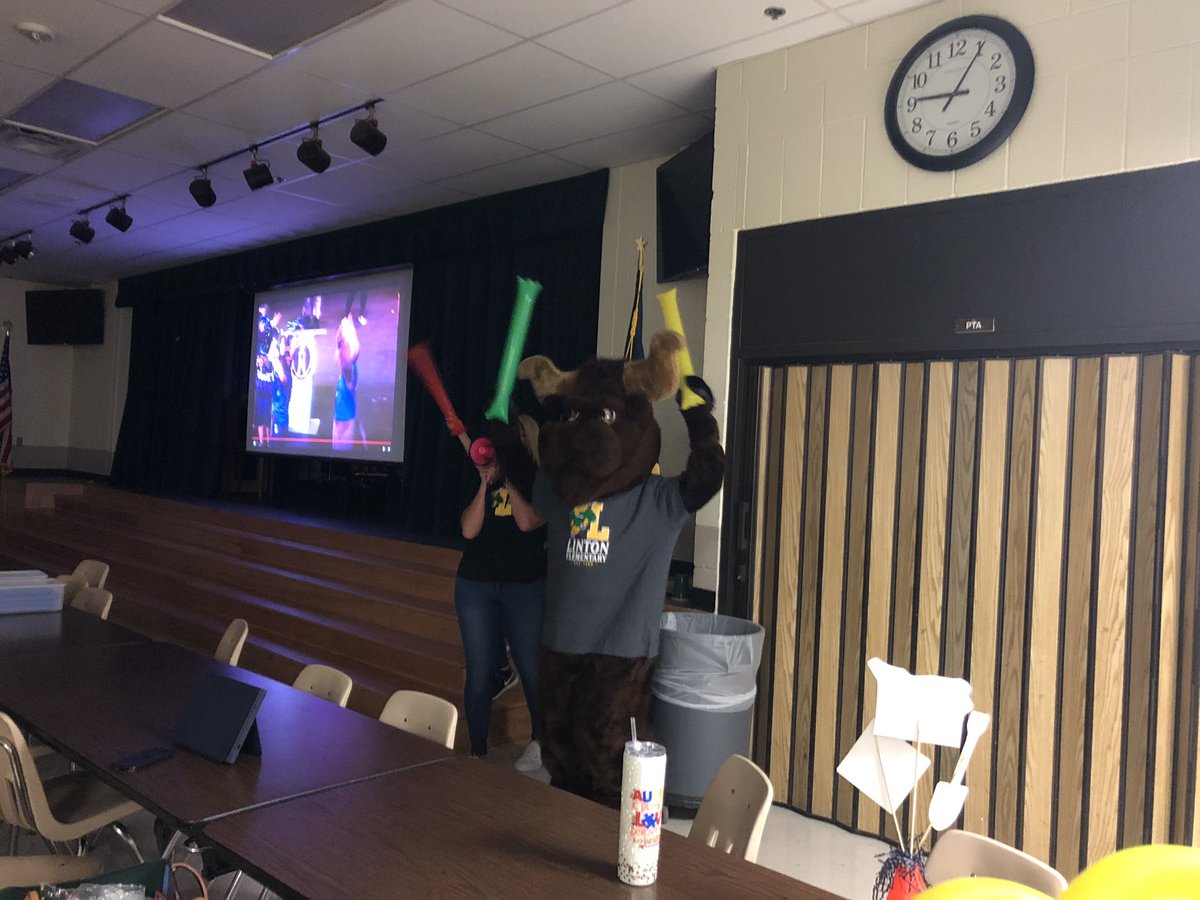 NISDLinton's tweet photo. #NISDReunited https://t.co/8jnj7JRSdt