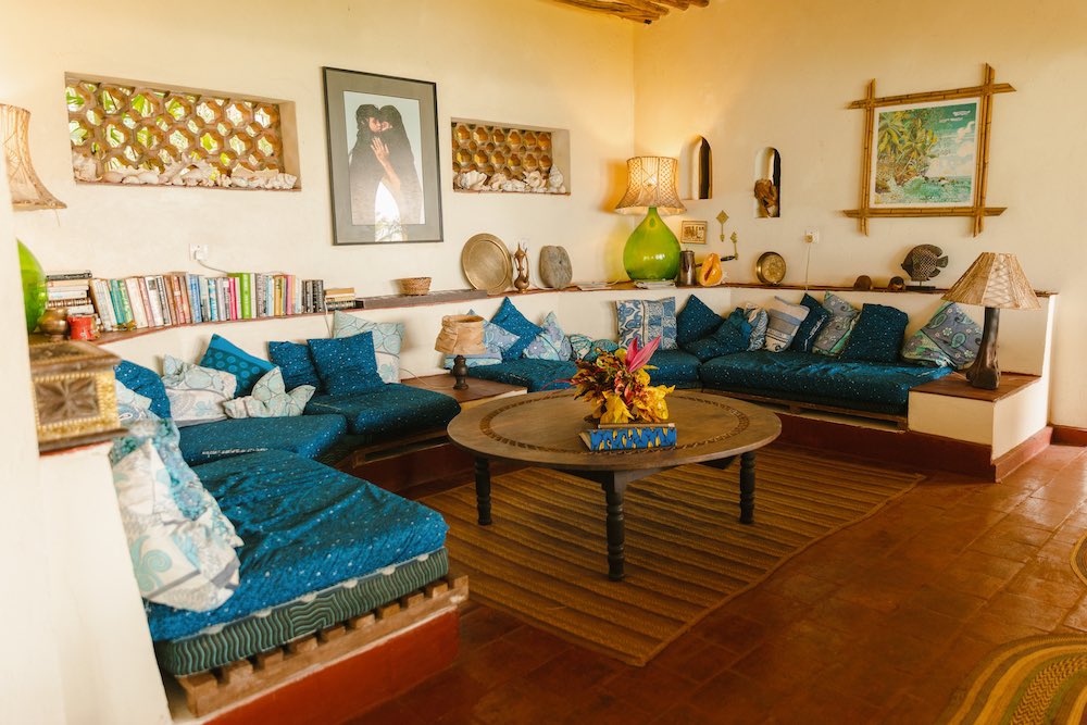 Chingwede House is set 40 feet above the sweeping white sands of Msambweni beach. The fully staffed house sleeps 8 guests comfortably and you can receive 15% off when you book with #NomadTravelClub by Sunday August 22nd. nomadafrica.travel/en/chingwede-h… #IAmANomad #TembeaKenya