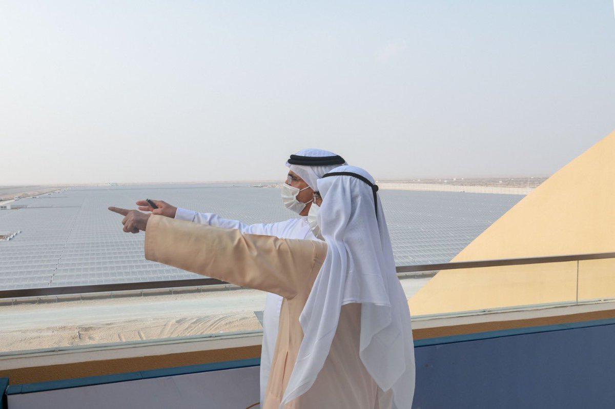 HHShkMohd's tweet photo. أطلقنا بحمدالله إحدى مراحل مجمع محمد بن راشد للطاقة الشمسية -الأكبر عالميا في موقع واحد- المرحلة تمثل 300 ميجا تكفي ل90 ألف منزل ..وهدفنا من المشروع الضخم 5000 ميجا قبل 2030 بإذن الله .. الطاقة النظيفة في دبي ستشكل 13٪ قبل نهاية العام وهدفنا 75٪ قبل 2050 ونمضي وفق خطتنا بنجاح.. https://t.co/ms5ESLux60