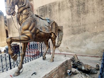 voice_minority's tweet photo. This was the 3rd time, the statue of Maharaja Ranjit Singh has been attacked by the extremists of TLP workers since its installation in 2019 in Lahore, #Pakistan and yet we talk about religious intolerance here. 
#SpeakUpForPakMinorities https://t.co/cjTICFsZ0c