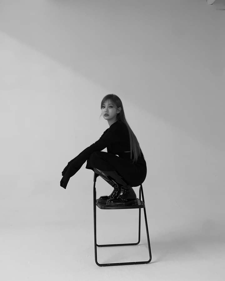 ddddd_nnt's tweet photo. 📍 College of Communication, McHardy University

"THE LIGHT IN BLACK"

👸🏻 : @yourqueenz_
📸 : @ddddd_nnt https://t.co/U48KeAt5oi