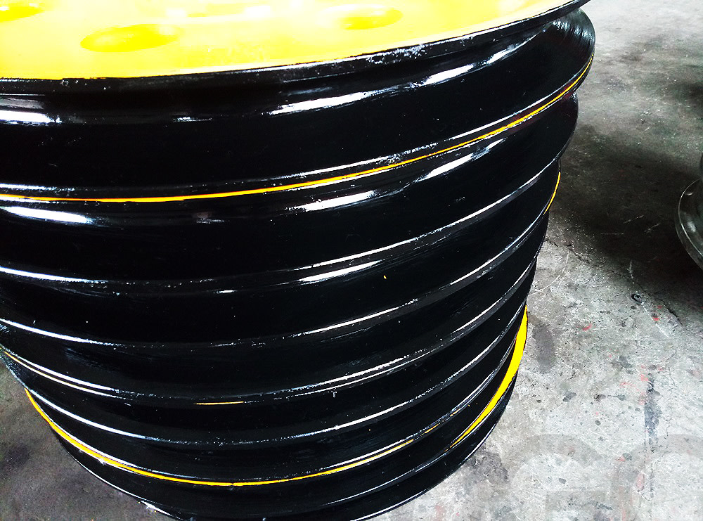 DGCRANES's tweet image. 73 sets of Dia. 960mm; 390mm; 250mm #PulleySheave exported to #Kuwait.

#DGCRANE #WireropeSheave #WireropeSheaves #CraneParts #productivity #manufacturing