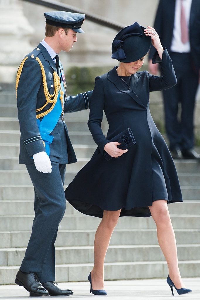 messymegsy's tweet photo. Here are pictures of William so worried of preggy Catherine. She really looked so pale here. https://t.co/vw6UxTT4ND