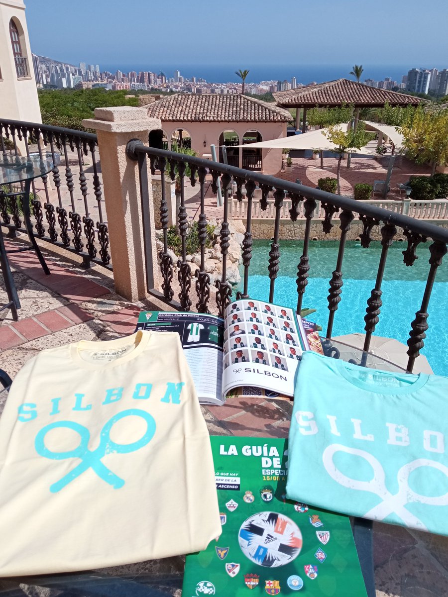 LaGuia2B's tweet photo. #Silbon con #LaGuía2B 🔝👏 #SilbonModa 👕⚽ https://t.co/wlaSKO66p0