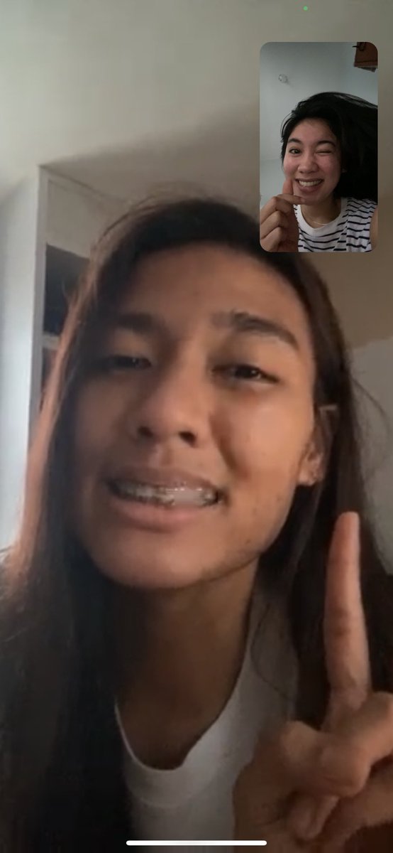 _hernandezcarly's tweet photo. tinawagan ko si @clndmgo para aminin na isa na akong ganap na ****** fan 🤪😂 pasensya na bigay mo na sakin to! iykyk! AHAHAHAHAHA nanghihina ako kahapon ngayon okay na ko! atleast nagpaalam ako sayo para tuloy tuloy ang kilig ko! 🤪😂🥰 https://t.co/L62T0zHplJ