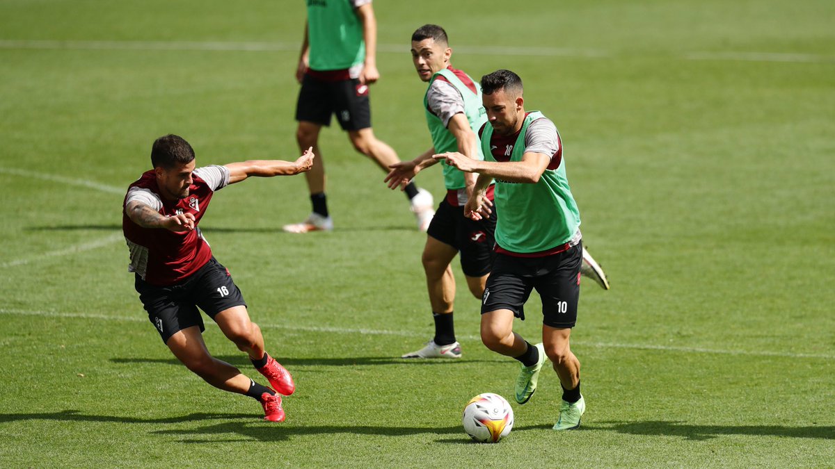 Work, work & work 🛠⚽
🔜 #EibarPonferradina