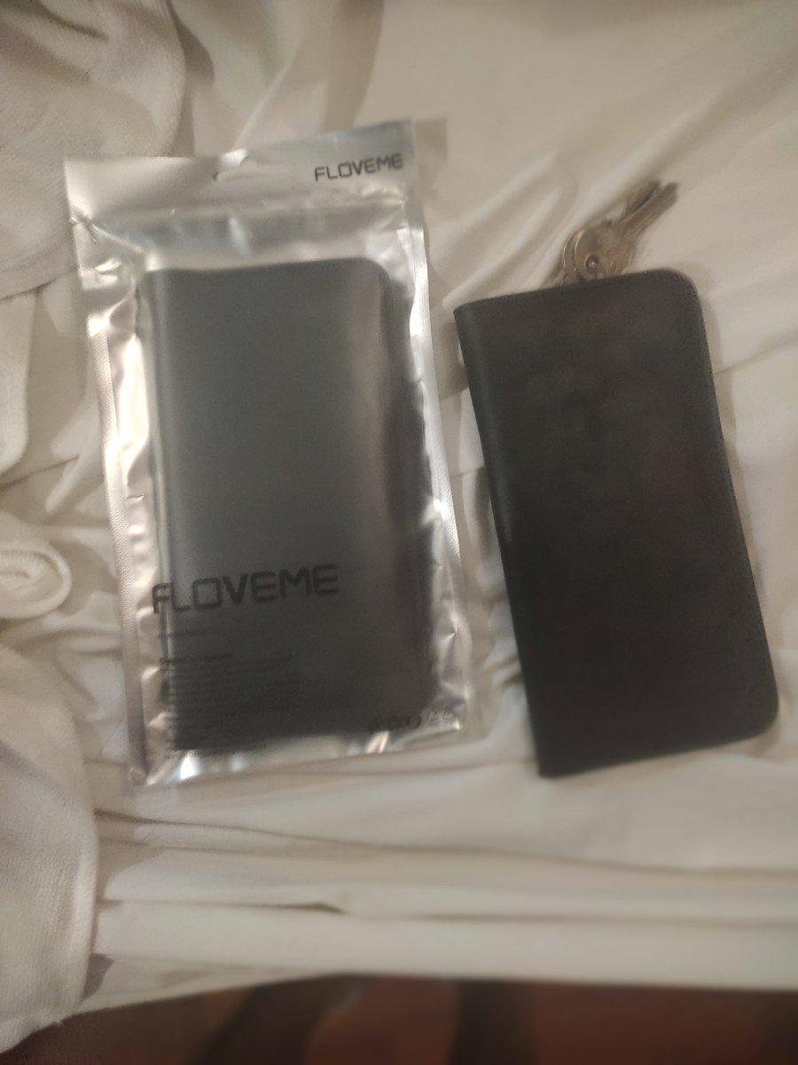 กระเป๋าตังผู้ชาย หนังวัวแท้
450บาท ่่***ก่อนสั่งสินค้าร้านนี้หรือสั่งงานวันนี้เรานี้ถ้าไม่เลือกไม่ต้องกดไปสั่งร้านนี้ไม่ขายเน้นขายความปลอดภัยและคุณภาพของงานไม่รู้อ่ะจะเป็นสินค้าหรือจะเป็นงานที่มีความต้องการให้เงี่ยน โ ปดรเลือก สินค้า