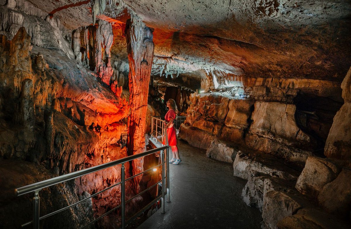 georgia_point's tweet photo. 🦖Follow the footprints of dinosaurs, step into the cave where an unforgettable adventure awaits you! 🇬🇪🌏 Working hours: every day from 10:00 to 19:00
 #nature #naturephotography  #naturelovers #beauty #beautybloggers #blogger #instagood #europe #europetravel #travel #urlaub https://t.co/FwOqfPiUnf