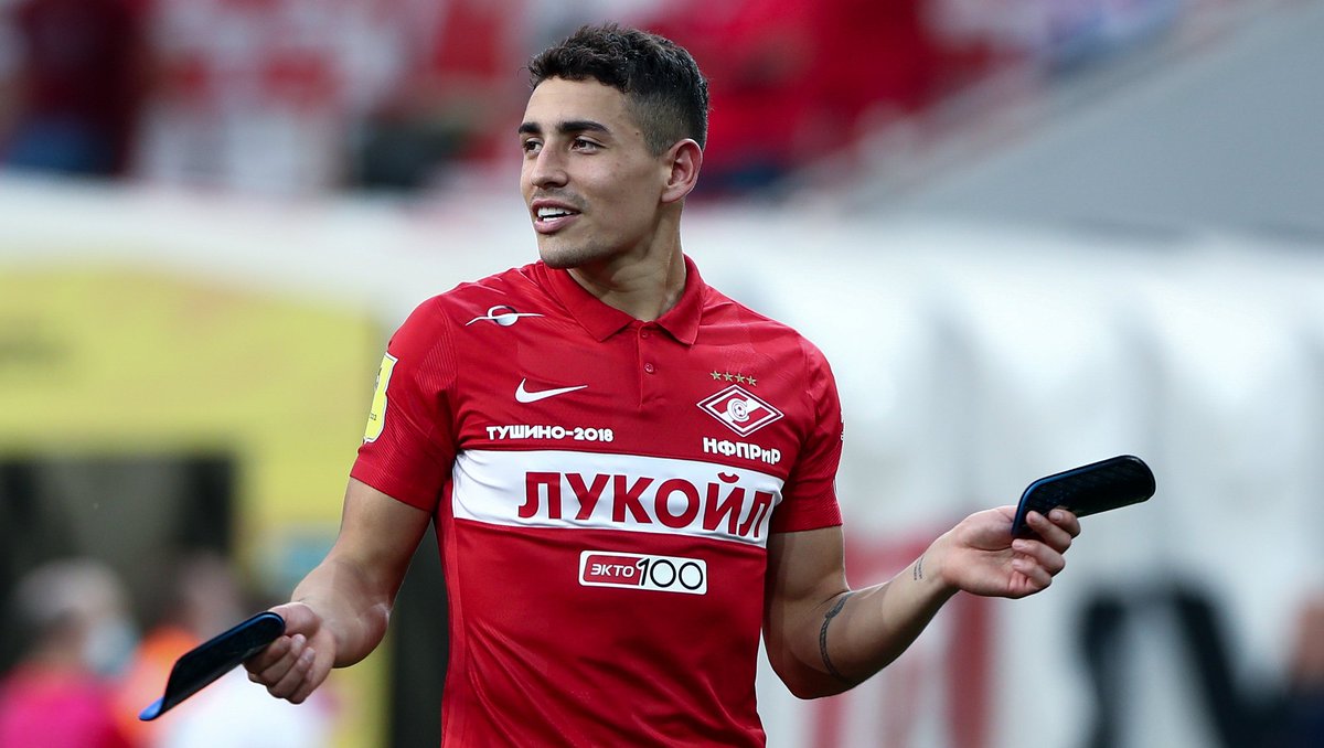 Informa @sportexpress que Dmitry Zelenov, director del servicio de prensa del Spartak, ha negado que el Spartak de plantee dar salida a Ezequiel Ponce en forma de cesión. La @lavozdegalicia informó de negociaciones avanzadas entre el delantero argentino de 24 años y el Celta