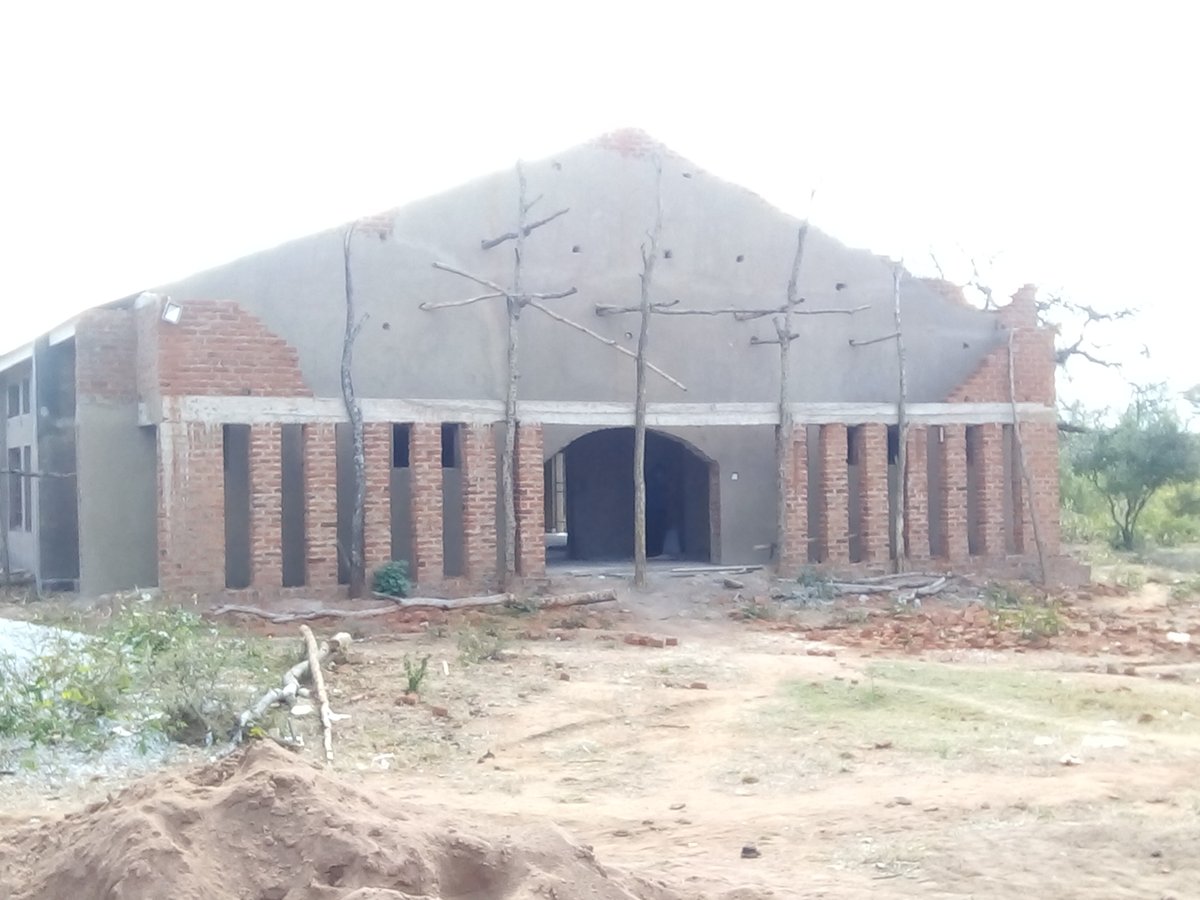projectdefy's tweet photo. #CantKeepCalm as we are spreading our wings!

Our learning centre is in final stages of completion as we wait to welcome learners at the Matibi Nook Hub.

#Matibi #MatibiNookHub #Zimbabwe #Nook #EducationRevolution #ProjectDefy  #SelfLearning #SelfDesignedLearning #Unschooling https://t.co/FHfebdN0xp