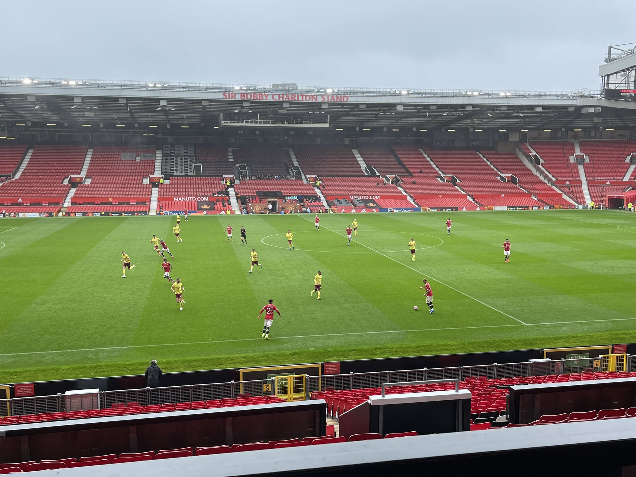 Manchester United to face Burnley in behind-closed-doors friendly today - Manchester Evening News