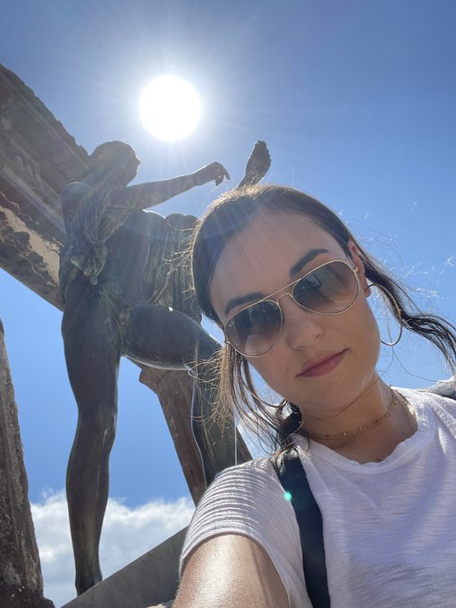 SACRIFICING MYSELF FOR CHAT IN THIS HEAT LIVE NOW FROM  POMPEII https://t.co/1tbzUoLPcy