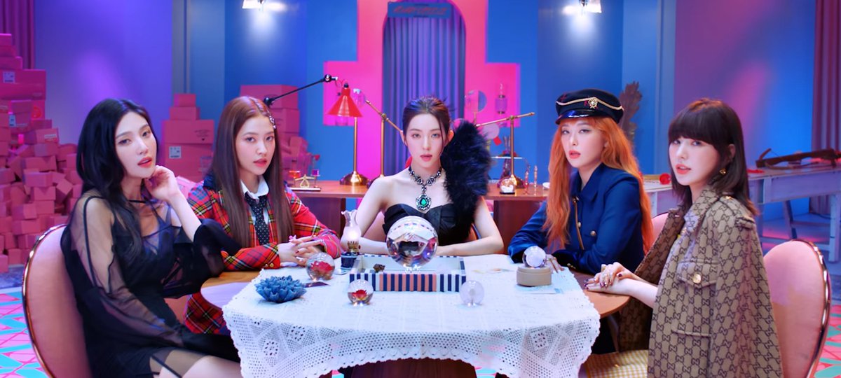 flxjrm's tweet photo. Nawala burnout ko sa inyo jusko <3
La dida dubi dubi dap dap
#RedVelvet #Queendom #QueendomCome https://t.co/iQur9Ko3ud