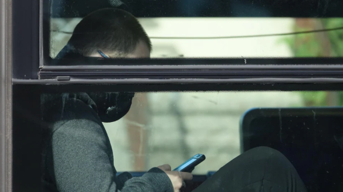 Toutunmatin's tweet photo. La @stlsynchro lance un nouveau service pour aider sa clientèle aux besoins particuliers à se déplacer en autobus #STLCompagnon 📱🚌
La comédienne @ingridfalaise en est la porte-parole 👇
https://t.co/yKEWZZycAF https://t.co/upek9Juboj