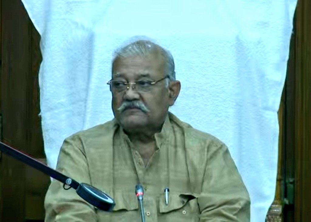 bjpdrmahendra's tweet photo. लखनऊ विधानपरिषद सत्र के दौरान प्रश्नों एवं वक्तव्यों का जवाब देते हुए। https://t.co/fgi9oDzXbX