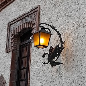 Cava Pagès Entrena (@pagesentrena) on Twitter photo Detalls de <a href="/pagesentrena/">Cava Pagès Entrena</a> que sovint ens passen per alt.
Un drac a cada costat de la porta, guardan l'entrada principal.
Salut, vi i cava!
#enoturisme #slowtourism #vi #cava #cavalovers Detalls de <a href="/pagesentrena/">Cava Pagès Entrena</a> que sovint ens passen per alt.
Un drac a cada costat de la porta, guardan l'entrada principal.
Salut, vi i cava!
#enoturisme #slowtourism #vi #cava #cavalovers