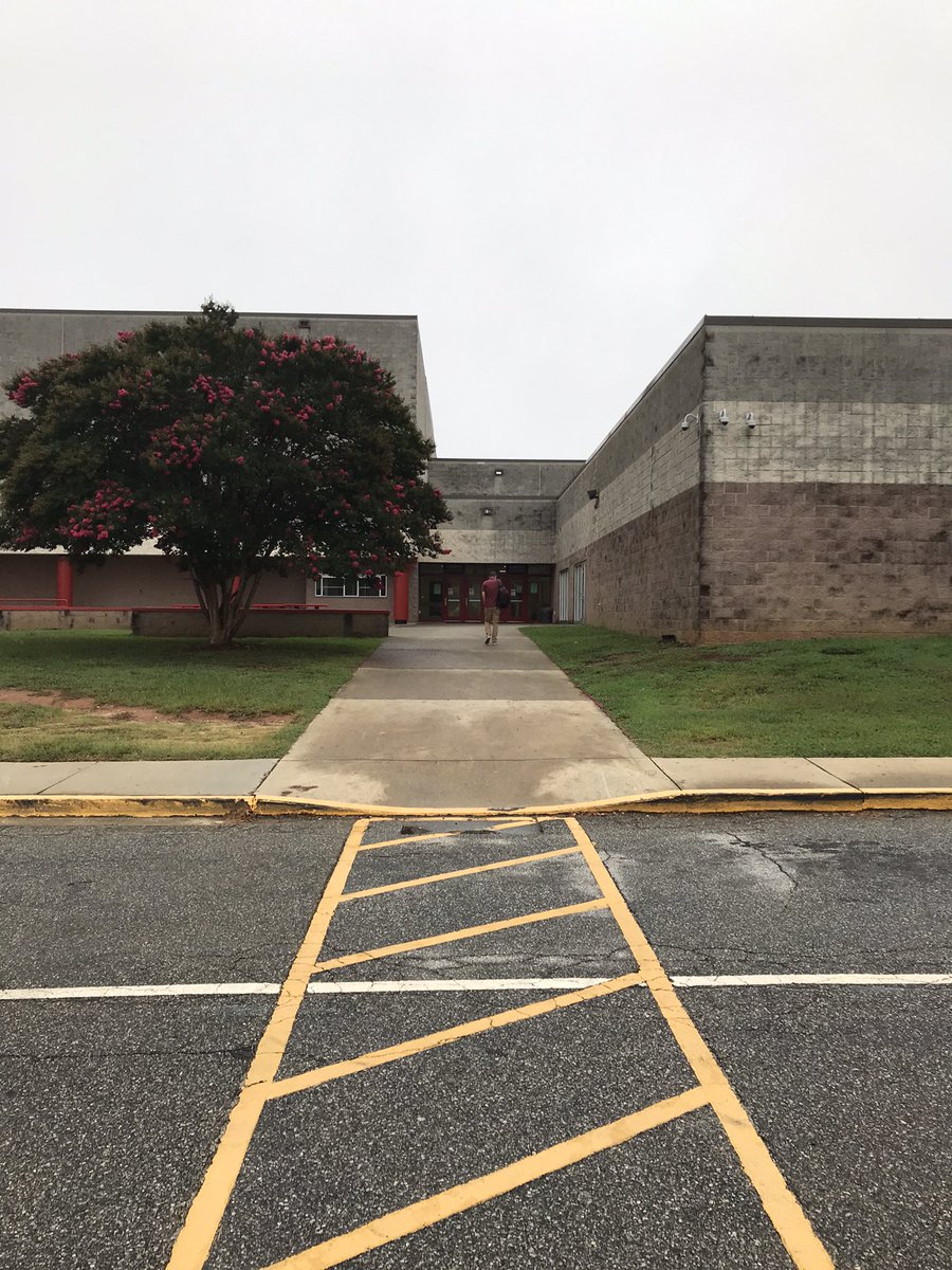 Z_Corliss's tweet photo. It’s been a crazy past few months but we are finally here! So thankful for everyone who helped along the way! Unbelievably excited to be here! Let’s go! @HillcrestHSRams @HHSRamAthletics @Bryson_ES https://t.co/0Rr8pDf7Ku