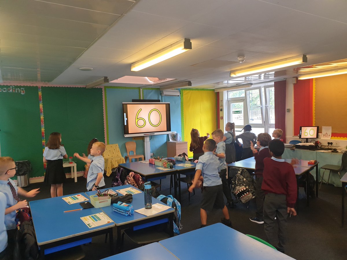 MissMandMrsMP3c's tweet photo. Revising our numbers to 100 🧮Counting in 1s, 5s abd 10s 🔢 https://t.co/NfMgdU99OE