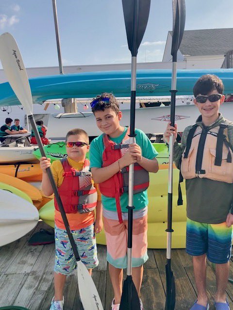 STCschool1's tweet photo. Xavier Vigliotta, a recent STC graduate, joined his brothers, Edison and Noah, on a kayak adventure in Ocean City, New Jersey. Enjoy the last 2 weeks of your summer break Vigliotta Family! #stcfamily 💙 #summerbreak2021 ☀️ https://t.co/DQHoEJFHdP