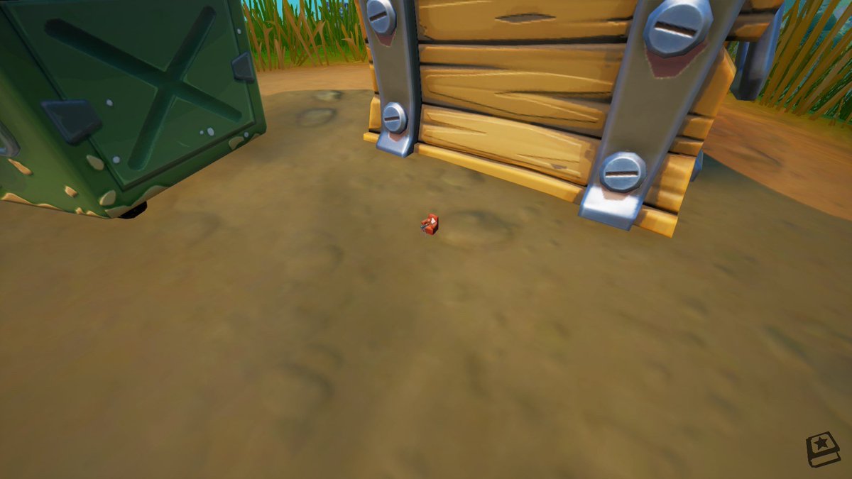 JorgeAbrahamL14's tweet image. • La silla es AÚN MÁS PEQUEÑA, ¡ahora está equipada con un osito de peluche y un telescopio diminutos!
 #TinyChair #Fortnite