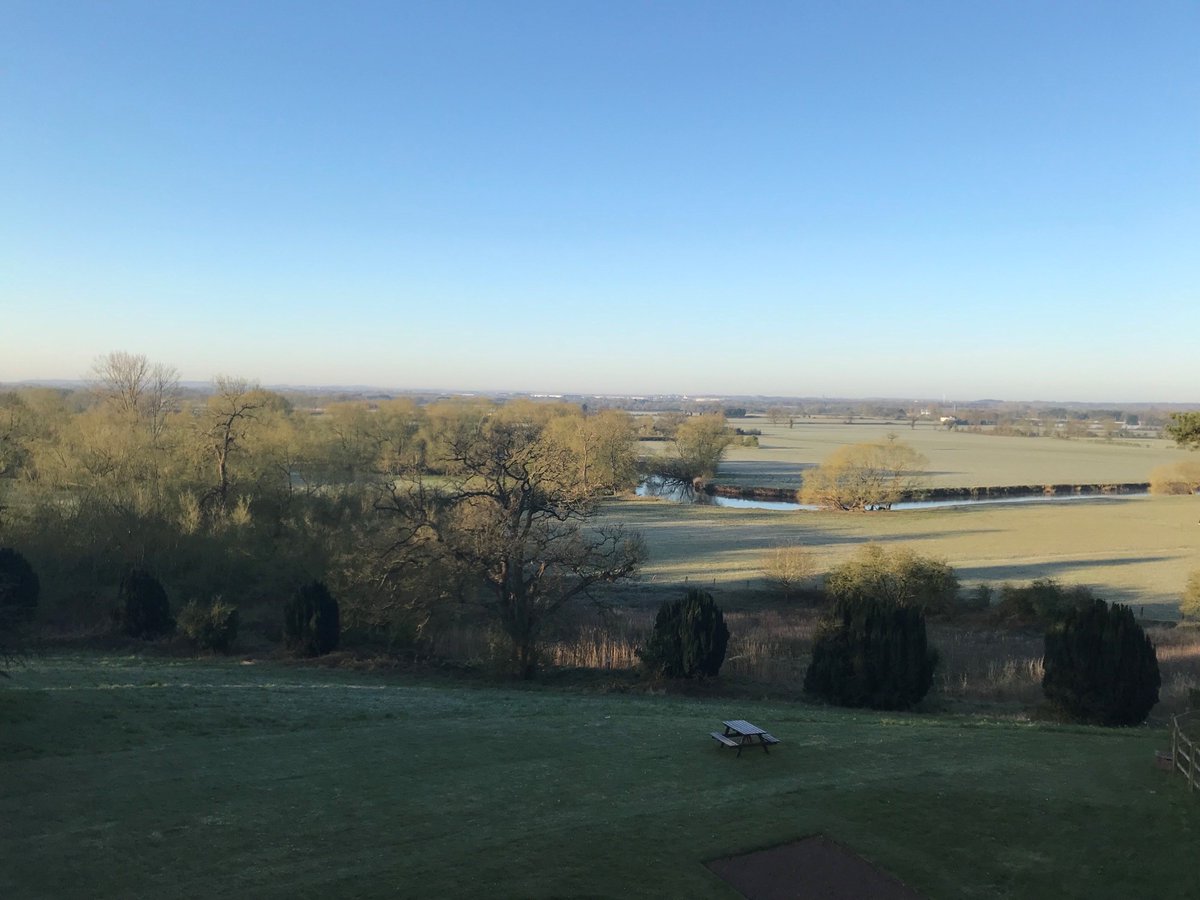 Throwback to my stay at #WychnorPark and the fantastic view from my accommodation!! @andrew_wpcc #ThrowbackThursday <a href="/diamondresorts/">Diamond</a>