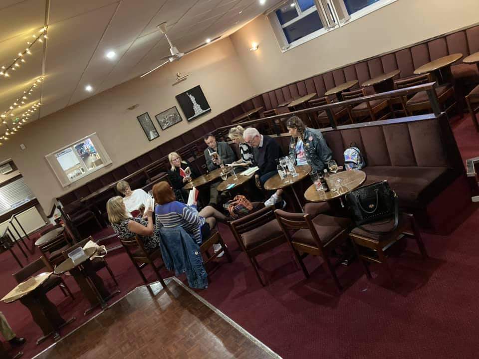 GeekChicChevs's tweet photo. Back to rehearsals at last, playing the young Queen Elizabeth II with @StaffPlayers 🎭❤ #Handbagged 👑 #theintervalisover #theatreisback @cassandramayI @AndreaKeady @ClareBalkwill https://t.co/a2gs2YybJV