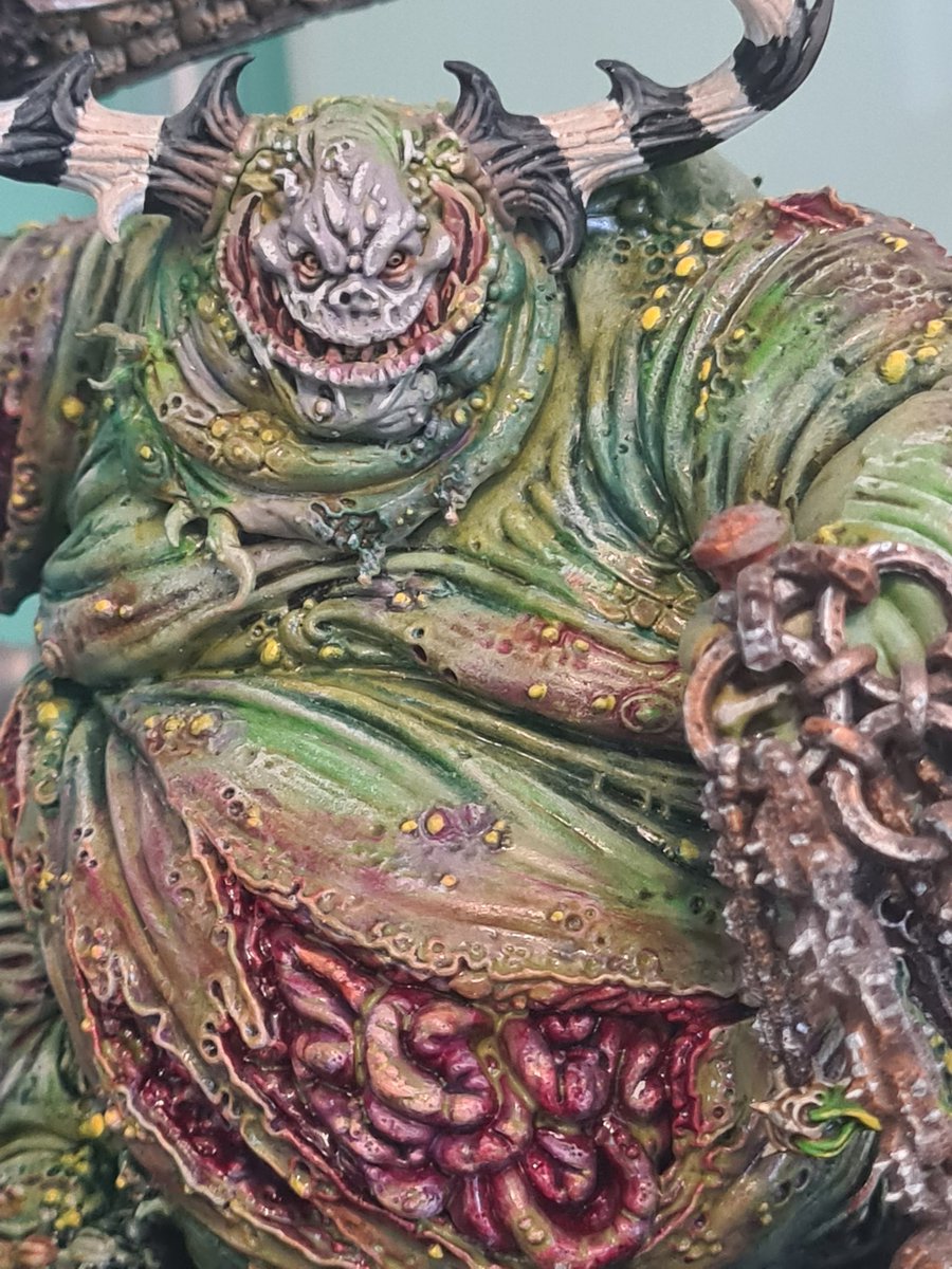 Still the best thing I ever painted.
#greatuncleanone #nurgle #paintingwarhammer #warhammerpainting