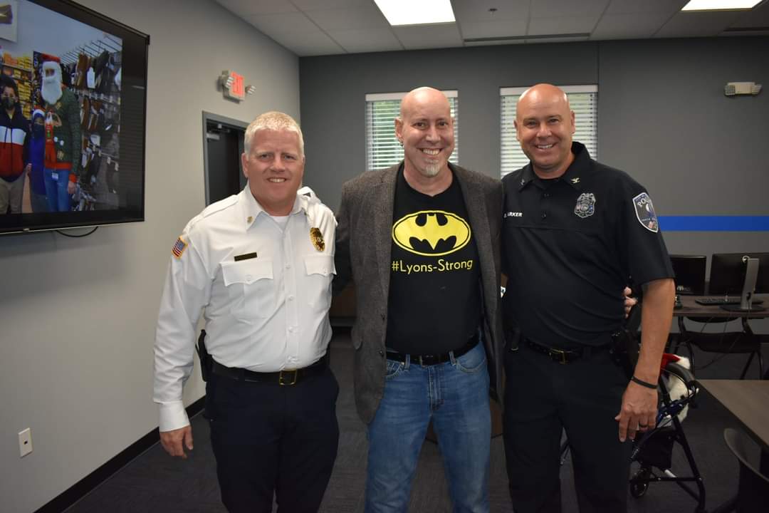 TegaCayPD's tweet photo. Meet our hero, Scott Lyons. Story attached below.
https://t.co/4TxrqllNSi
#LyonsStrong
#TegaCayPolice https://t.co/WZWa43SkC4