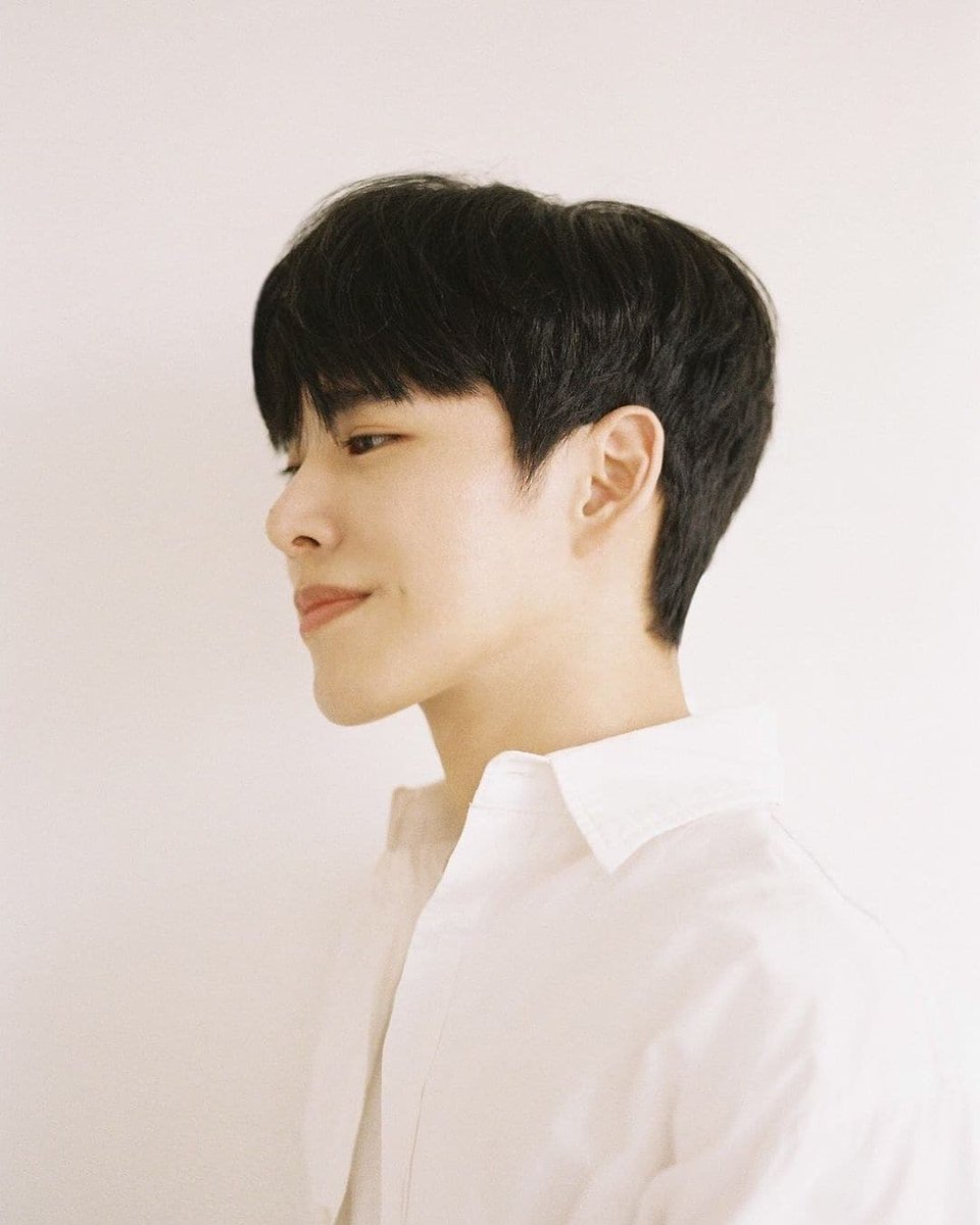 StarUDOHA's tweet photo. 210817 박도하 Instagram
슬슬 풀어볼까아 😌
https://t.co/NhDSU8I32s
#박도하 #Parkdoha #DearMySide https://t.co/FJnBEKC6ry