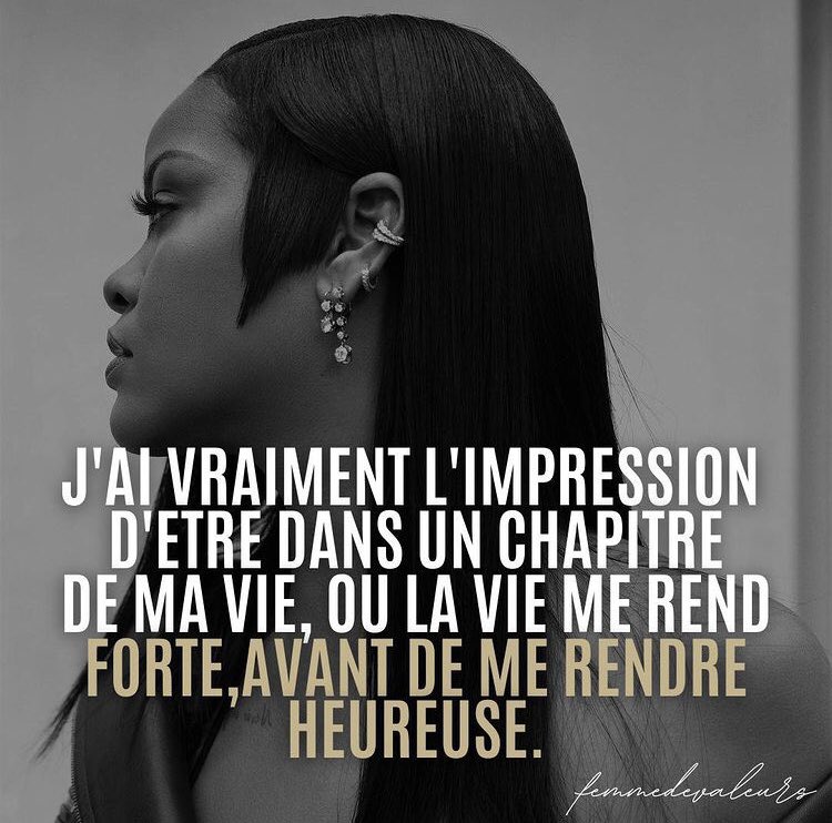 femmesdevaleurs's tweet image. J’ai vraiment l’impression d’être dans un chapitre de ma vie ou la vie me rend forte, avant de me rendre heureuse.💎 

#femmedevaleurs
#femmedevaleurscitations
#citationFV