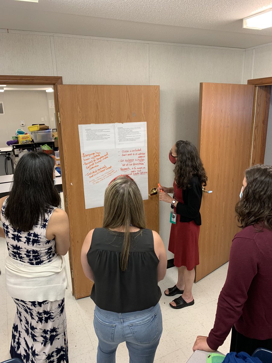 Elisa Alexander (she/her/hers) (@elisateaches) on Twitter photo Had a great time yesterday with the 4th grade Ts <a href="/BraddockElem/">Braddock Elementary</a> looking at the new science standards! <a href="/FCPSR2/">FCPS Region 2</a> <a href="/FCPS_OSS/">FCPS Office of School Support</a> @FCPSScience Had a great time yesterday with the 4th grade Ts <a href="/BraddockElem/">Braddock Elementary</a> looking at the new science standards! <a href="/FCPSR2/">FCPS Region 2</a> <a href="/FCPS_OSS/">FCPS Office of School Support</a> @FCPSScience