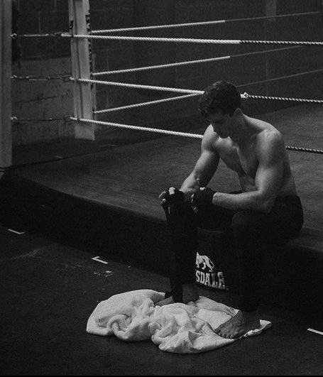 𝗮 𝘁𝗶𝘁𝗮𝗻 𝗶𝘀 𝗺𝗮𝗱𝗲.