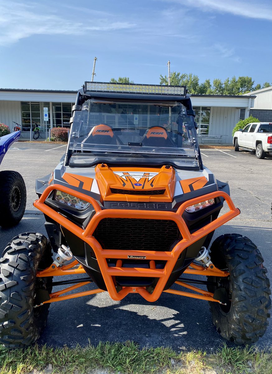 BrewerCyclesInc's tweet photo. A 2018 Polaris RZR XP Turbo EPS Ghost Gray! Serviced and ready to go!Accessories include; front and rear bumper, whip lights, windshield, top audio, LED lightbar, and door inserts!
♠️
(252) 492-8553
#brewercycles #weareworththedrive #hendersonnc #northcarolina #polaris #rzr https://t.co/J0vAJ6Bd0Q