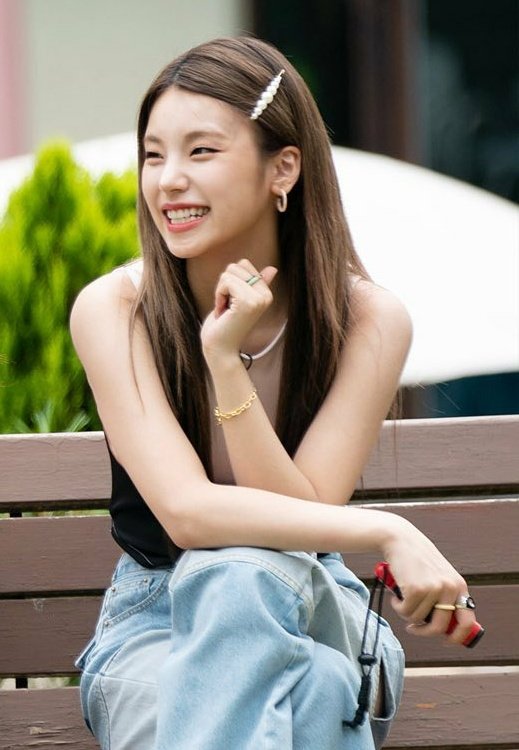 she's too cute to handle 😭😭

#예지 #있지