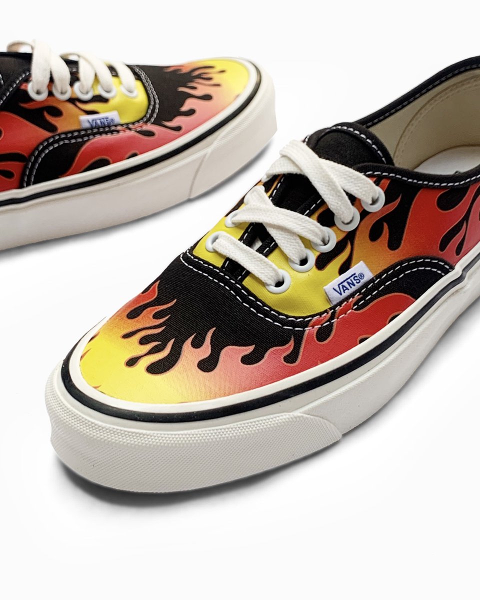 Paying homage to Vans’ OG factory in sunny California.

bit.ly/2W5CyrY