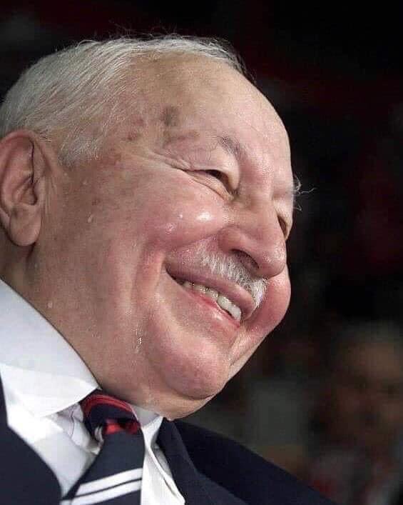 Sendikanın talebi %25 zam.. Erbakan; Deli misiniz siz! %25 ile işçi aç kalır. İlk altı ay %50 ikinci altı ay bir %50 daha toplamda %125 zam.. 
Piyasa canlandı.. 
Ekonomi büyüdü...