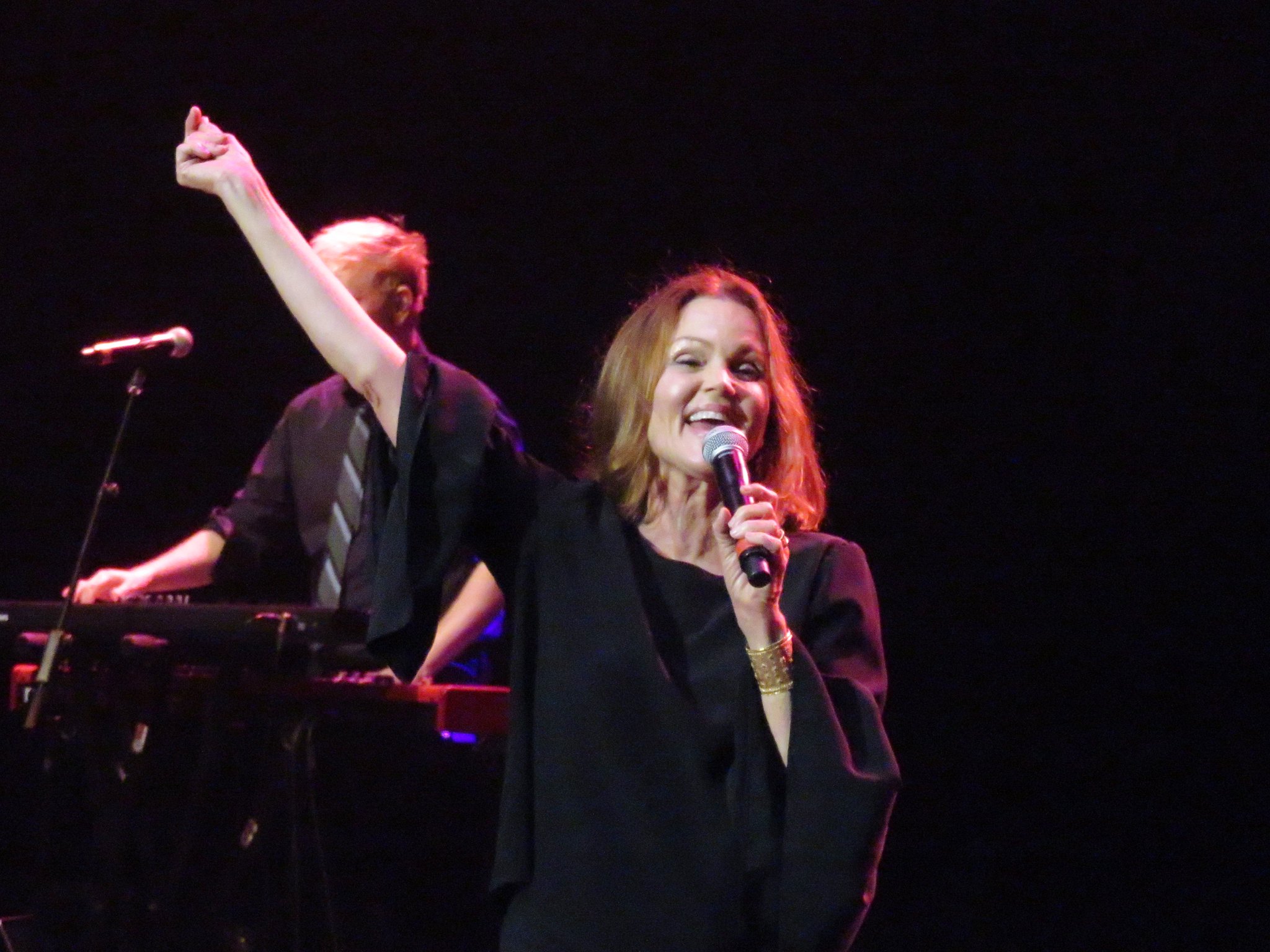 Happy Birthday to Belinda Carlisle of    Pic taken at a solo show at in 2018. 