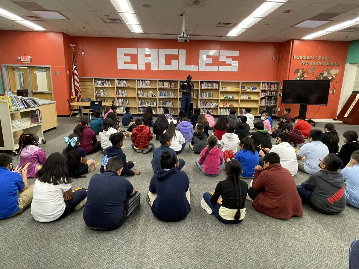FairOaksEagles's tweet photo. Our @FairOaksEagles 4th graders learning, reading, &amp; having discussion about fire safety &amp; prevention with @cobbsafevillage. 🔥 TY for the books &amp; bookmarks! 📚#FairOaksEagles #FireSafetyVillage @CobbSchools #BeOurBestEveryDay #LibraryFairOaks https://t.co/RYtoeHqxWU